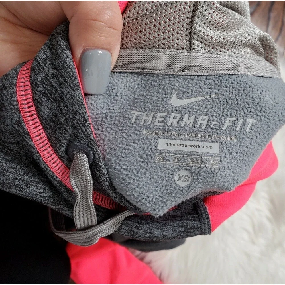 Nike Therma Fit Women's Pullover Hoodie Sweatshirt Size XS Gray /Pink